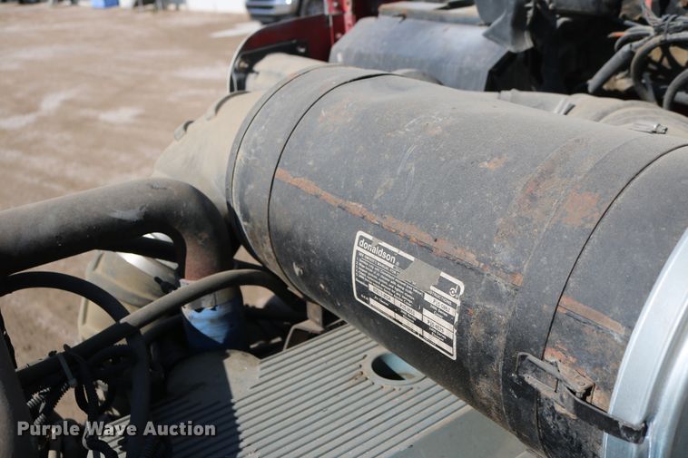 image for item DD6142 1995 Kenworth T800  box truck with mixing system