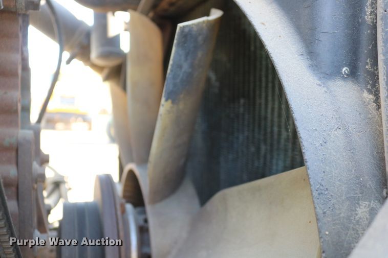 image for item DD6142 1995 Kenworth T800  box truck with mixing system