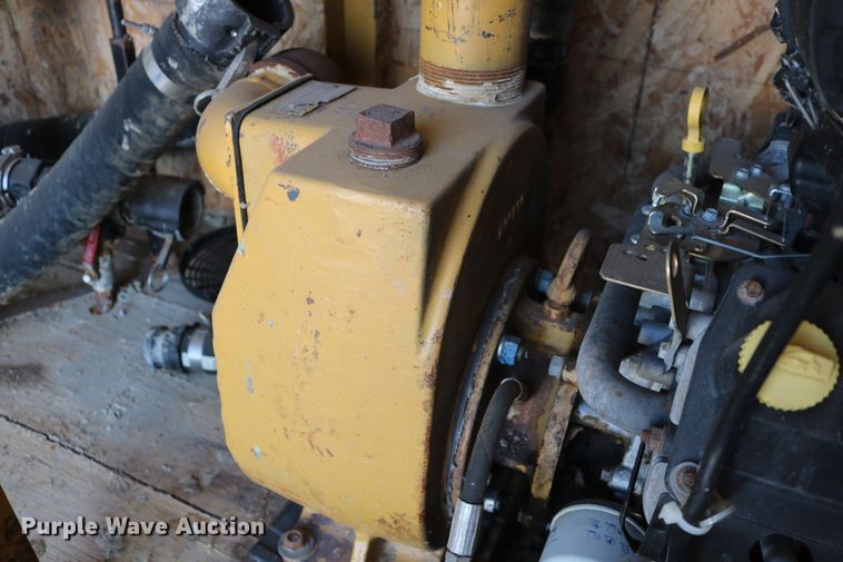 image for item DD6142 1995 Kenworth T800  box truck with mixing system