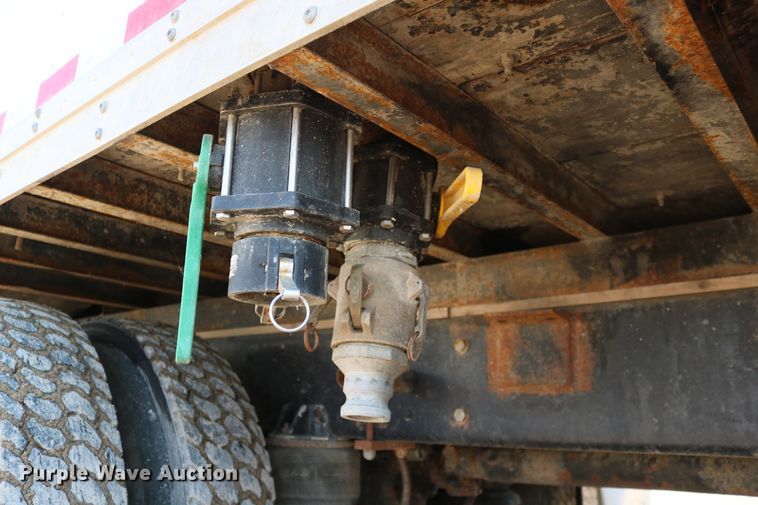 image for item DD6142 1995 Kenworth T800  box truck with mixing system