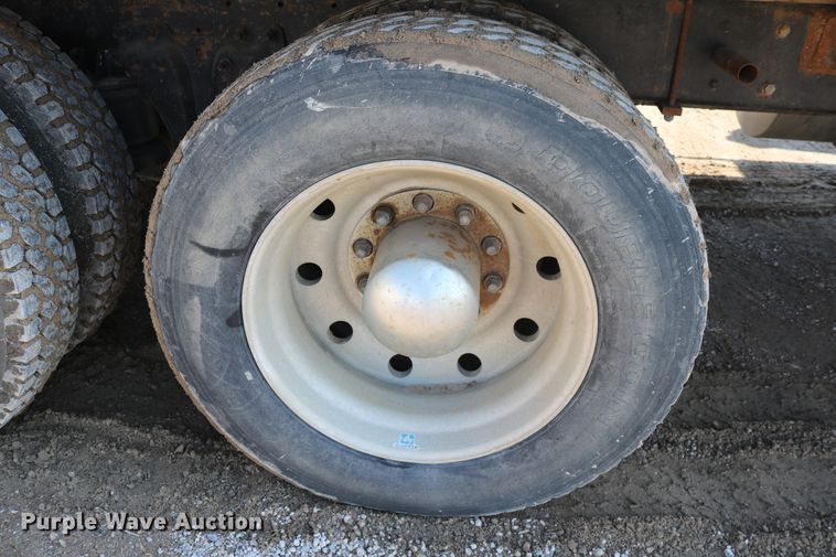 image for item DD6142 1995 Kenworth T800  box truck with mixing system