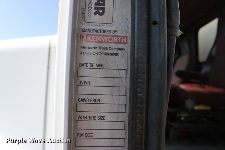 image for item DD6142 1995 Kenworth T800  box truck with mixing system