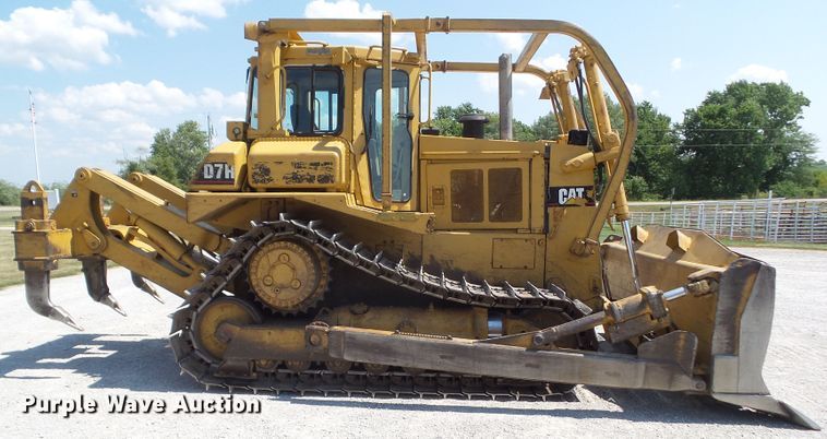 image for item DF0875 1987 Caterpillar D7H  dozer