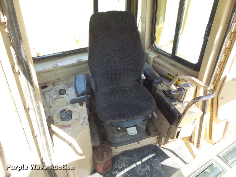 image for item DF0875 1987 Caterpillar D7H  dozer