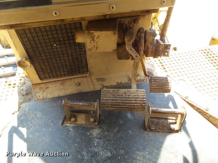 image for item DF0875 1987 Caterpillar D7H  dozer
