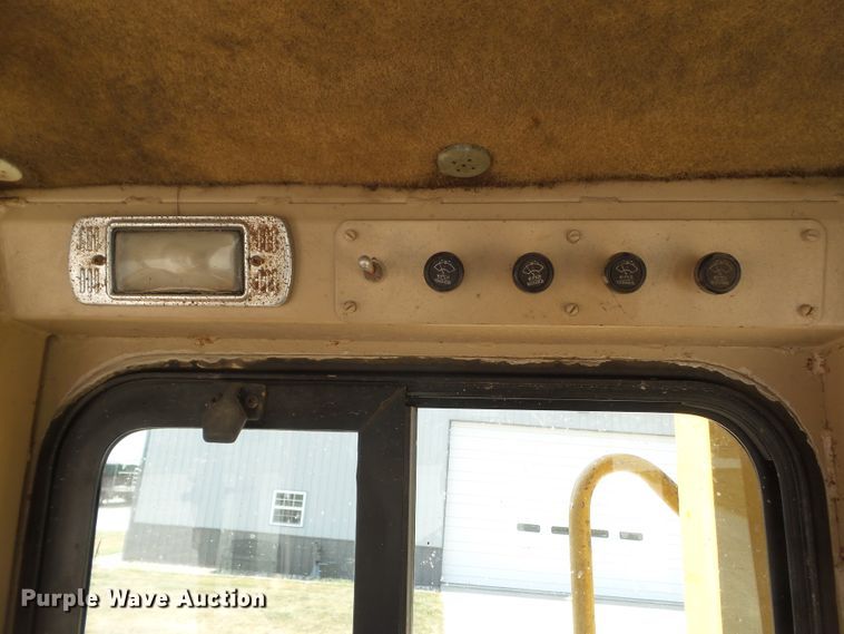 image for item DF0875 1987 Caterpillar D7H  dozer