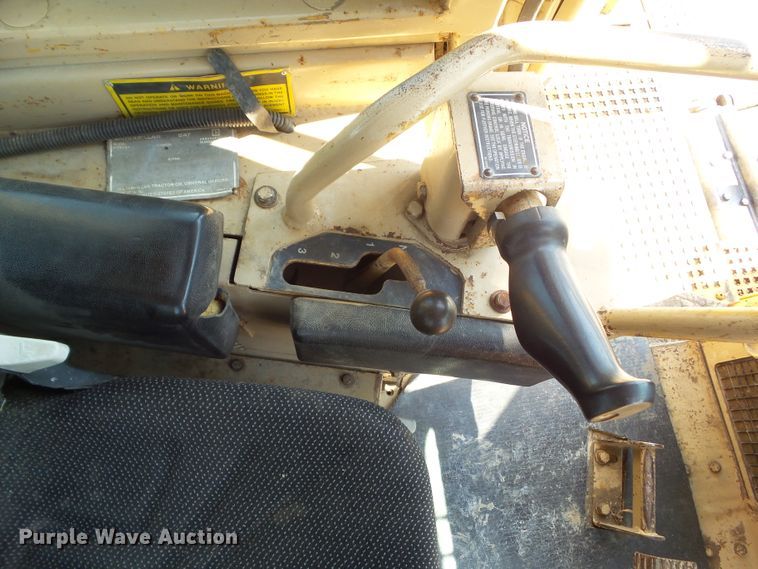 image for item DF0875 1987 Caterpillar D7H  dozer