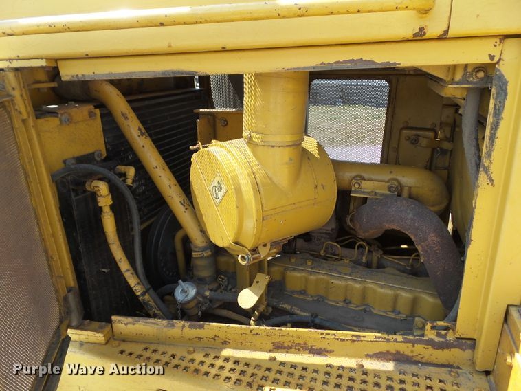 image for item DF0875 1987 Caterpillar D7H  dozer