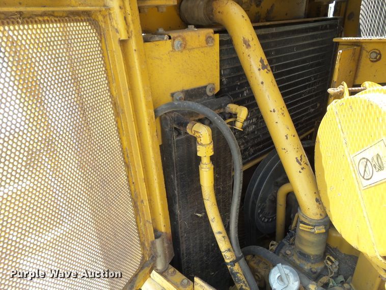 image for item DF0875 1987 Caterpillar D7H  dozer