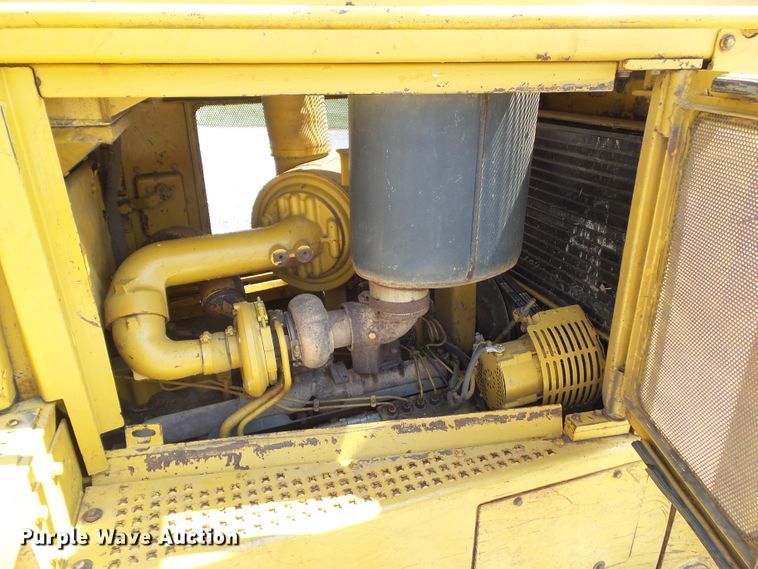 image for item DF0875 1987 Caterpillar D7H  dozer