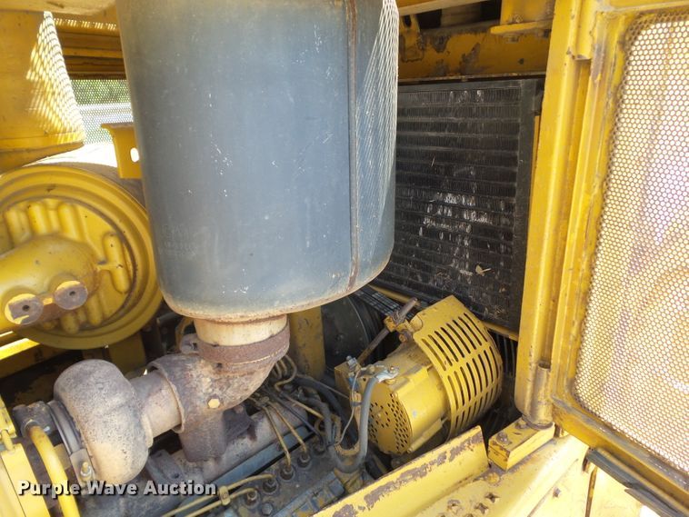 image for item DF0875 1987 Caterpillar D7H  dozer