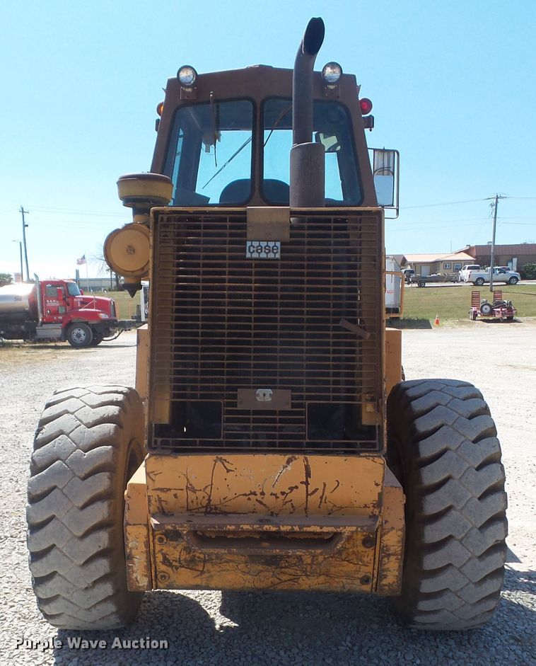 image for item DF0880 1987 Case W20C  wheel loader