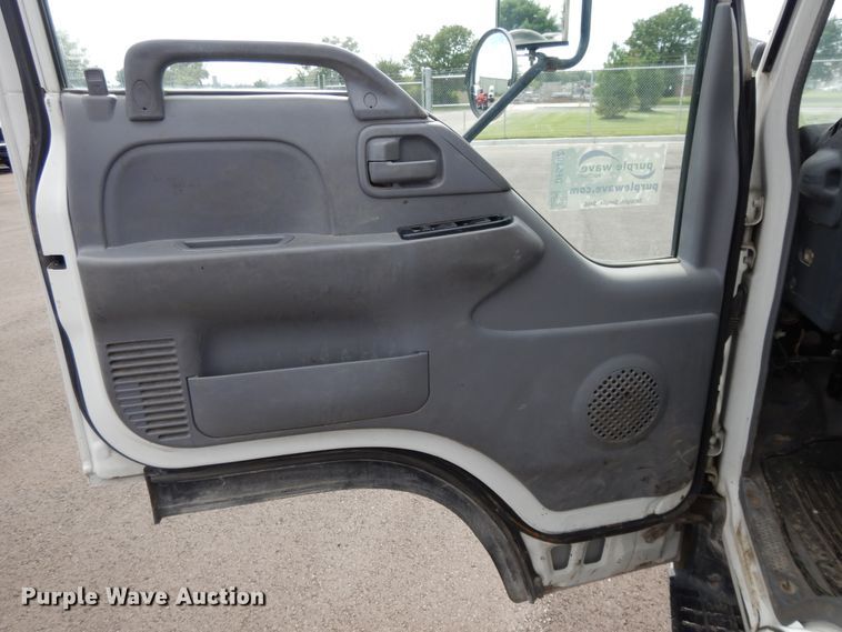 image for item DF5302 2006 Isuzu  sewer jetter truck