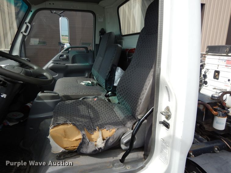 image for item DF5302 2006 Isuzu  sewer jetter truck