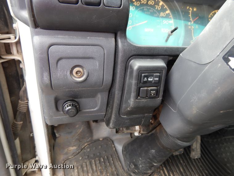 image for item DF5302 2006 Isuzu  sewer jetter truck