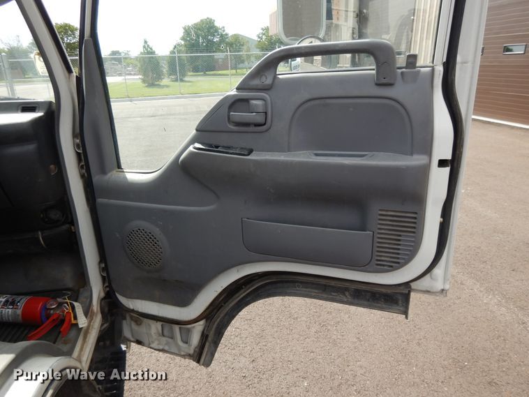 image for item DF5302 2006 Isuzu  sewer jetter truck