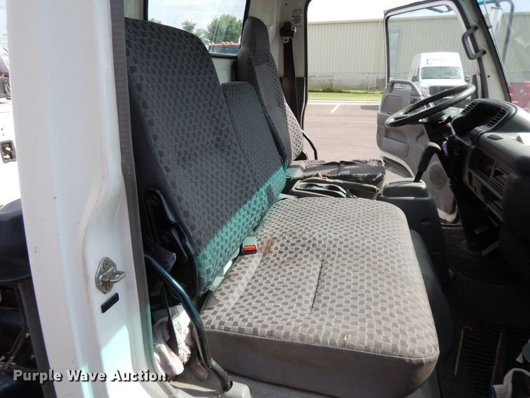 image for item DF5302 2006 Isuzu  sewer jetter truck