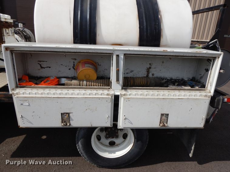 image for item DF5302 2006 Isuzu  sewer jetter truck