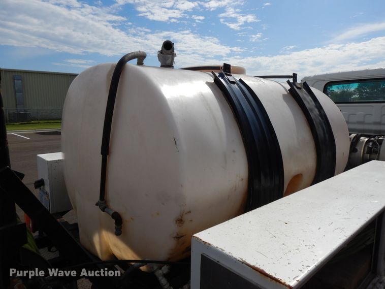 image for item DF5302 2006 Isuzu  sewer jetter truck