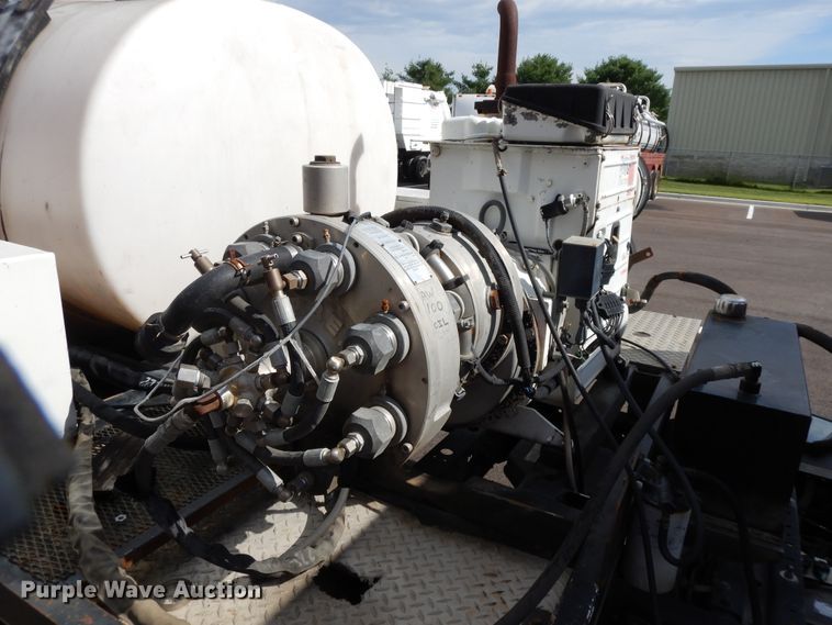 image for item DF5302 2006 Isuzu  sewer jetter truck