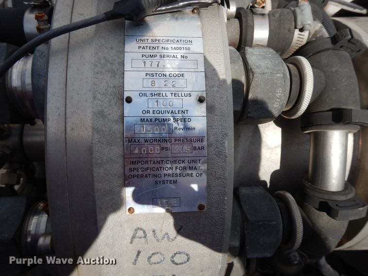 image for item DF5302 2006 Isuzu  sewer jetter truck