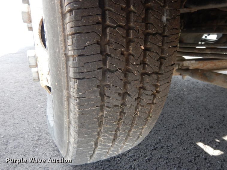 image for item DF5302 2006 Isuzu  sewer jetter truck