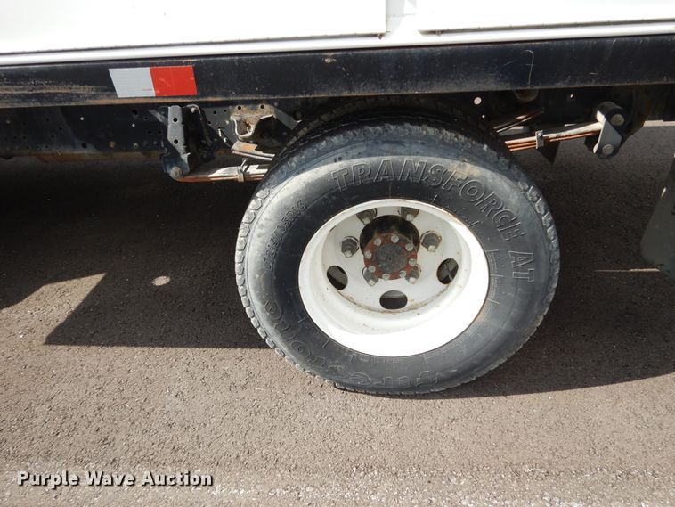 image for item DF5302 2006 Isuzu  sewer jetter truck