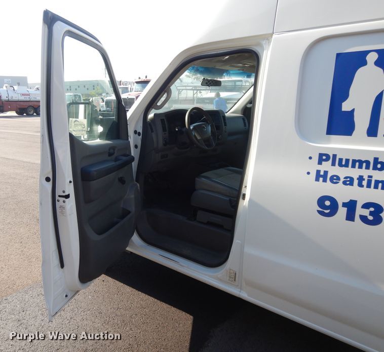 image for item DF5306 2014 Nissan NV2500  van