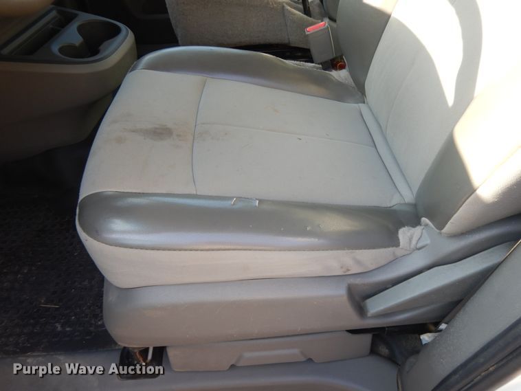 image for item DF5306 2014 Nissan NV2500  van