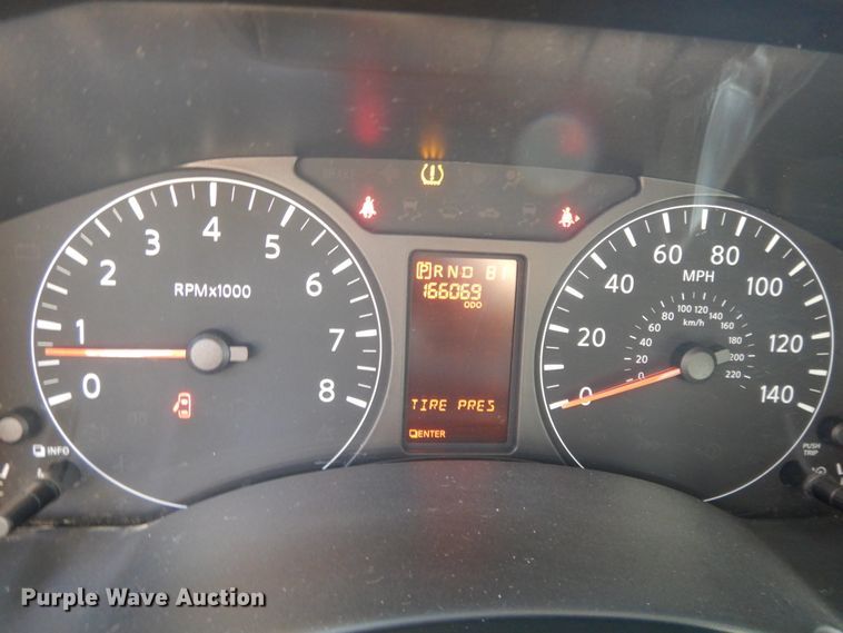 image for item DF5306 2014 Nissan NV2500  van