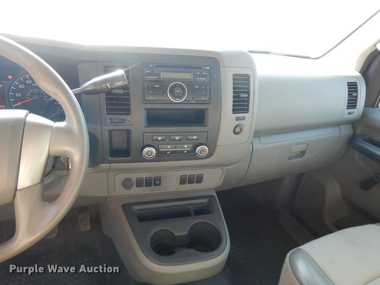 image for item DF5306 2014 Nissan NV2500  van