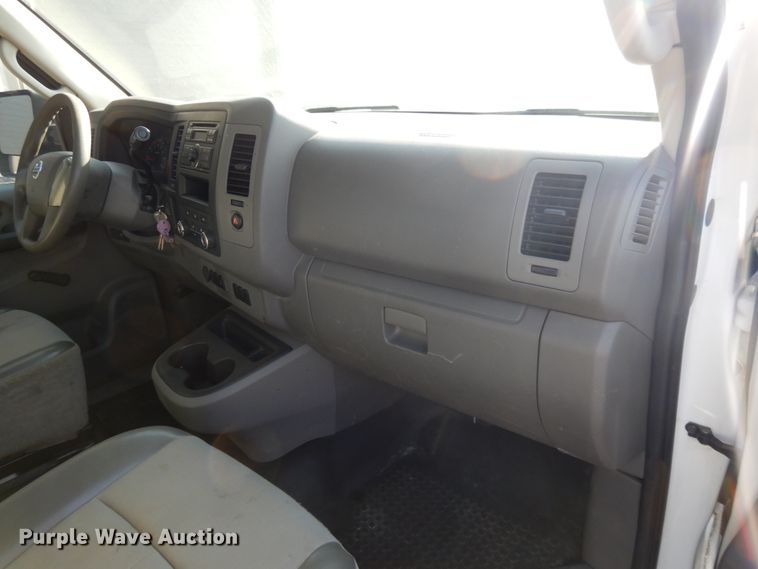 image for item DF5306 2014 Nissan NV2500  van