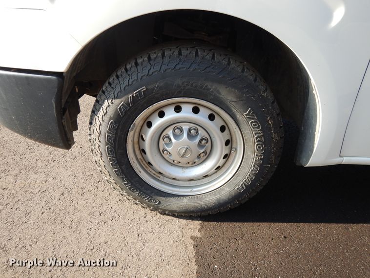 image for item DF5306 2014 Nissan NV2500  van