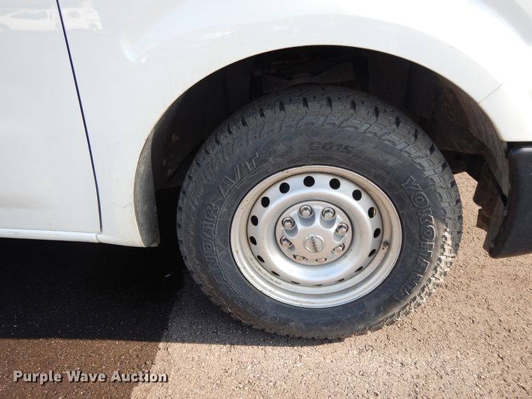 image for item DF5306 2014 Nissan NV2500  van