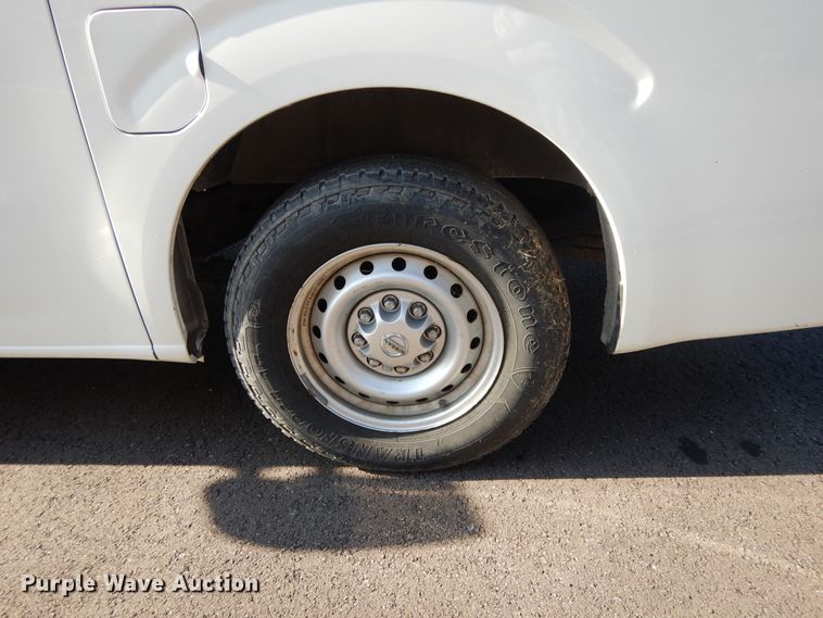 image for item DF5306 2014 Nissan NV2500  van