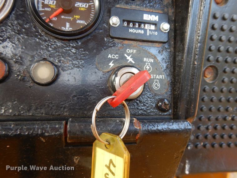 image for item DG6915 1997 John Deere 450G LT  dozer