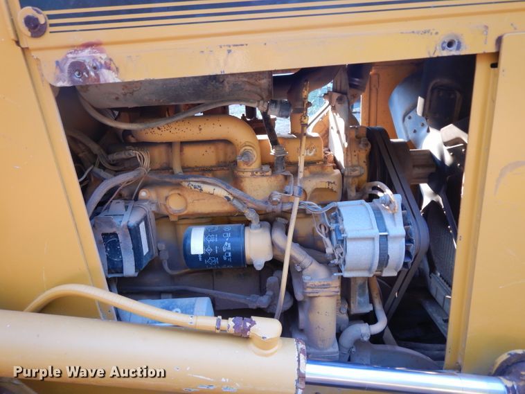 image for item DG6915 1997 John Deere 450G LT  dozer