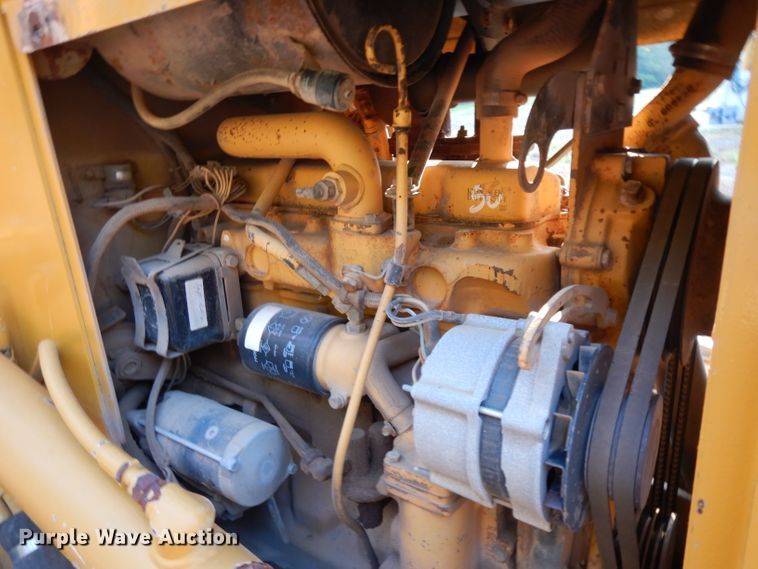 image for item DG6915 1997 John Deere 450G LT  dozer