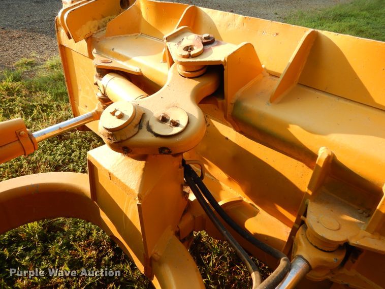 image for item DG6915 1997 John Deere 450G LT  dozer