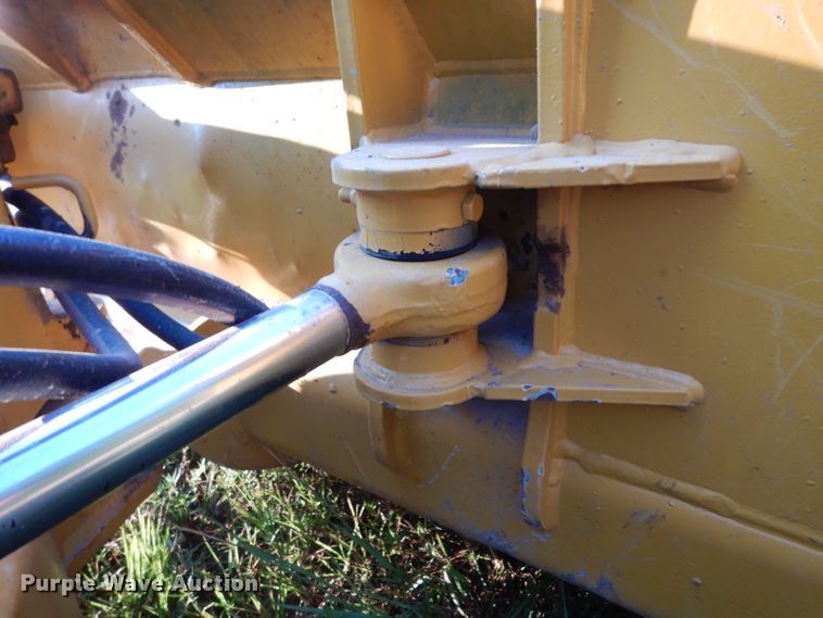 image for item DG6915 1997 John Deere 450G LT  dozer