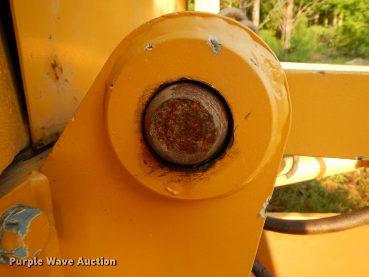 image for item DG6915 1997 John Deere 450G LT  dozer