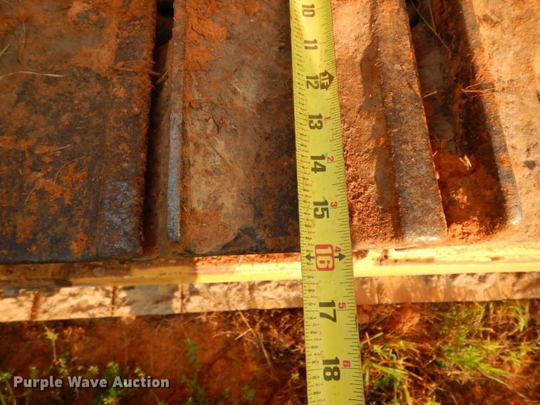 image for item DG6915 1997 John Deere 450G LT  dozer