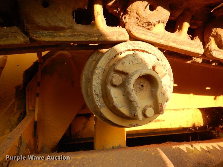 image for item DG6915 1997 John Deere 450G LT  dozer