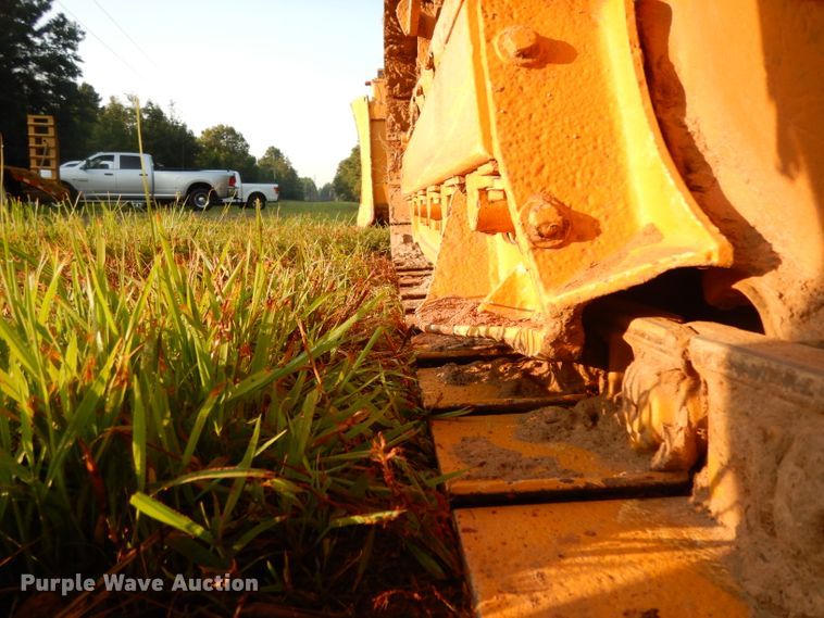 image for item DG6915 1997 John Deere 450G LT  dozer