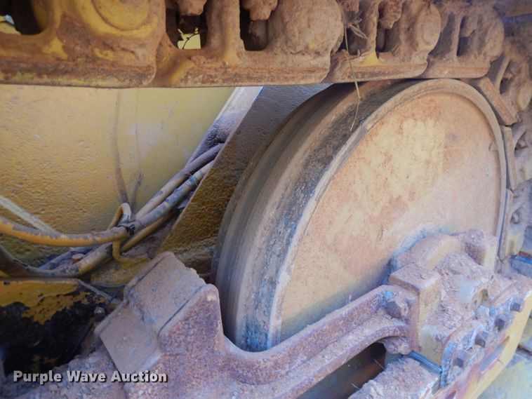 image for item DG6915 1997 John Deere 450G LT  dozer