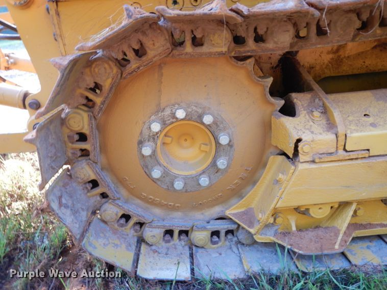 image for item DG6915 1997 John Deere 450G LT  dozer