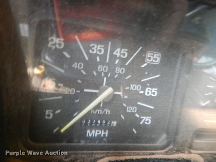 image for item DG6921 1993 Ford F700  dump truck