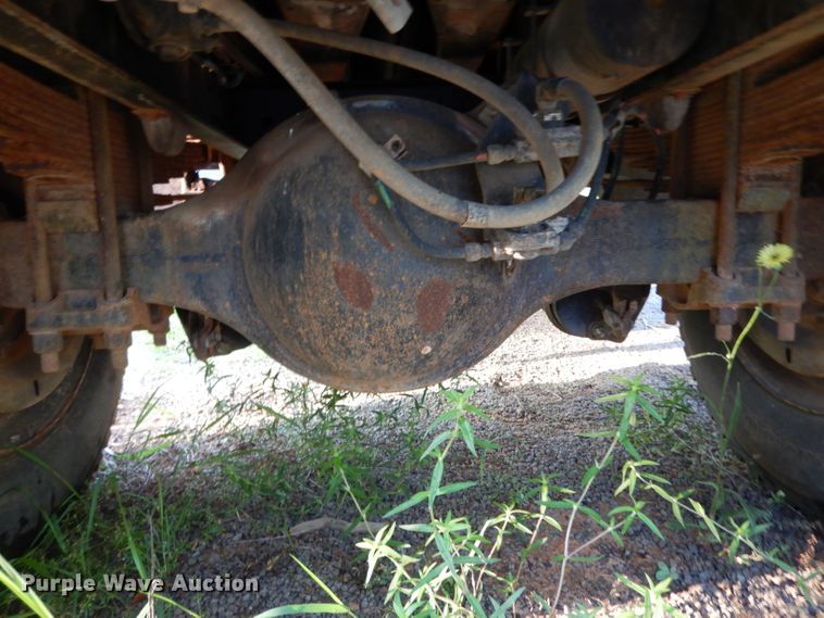 image for item DG6921 1993 Ford F700  dump truck