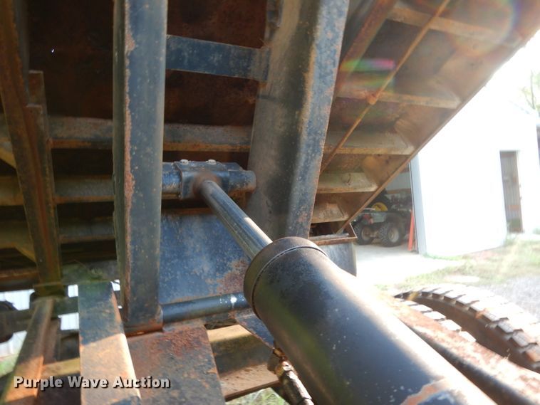 image for item DG6921 1993 Ford F700  dump truck