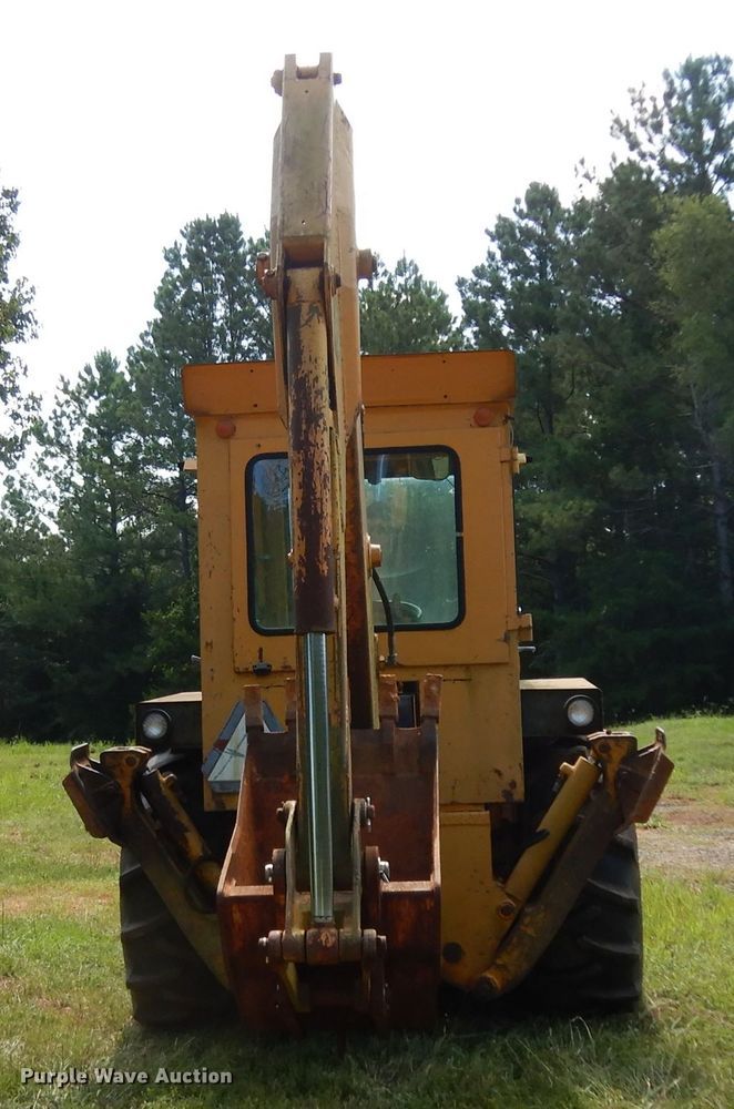 image for item DG6932 1979 John Deere 310A  backhoe